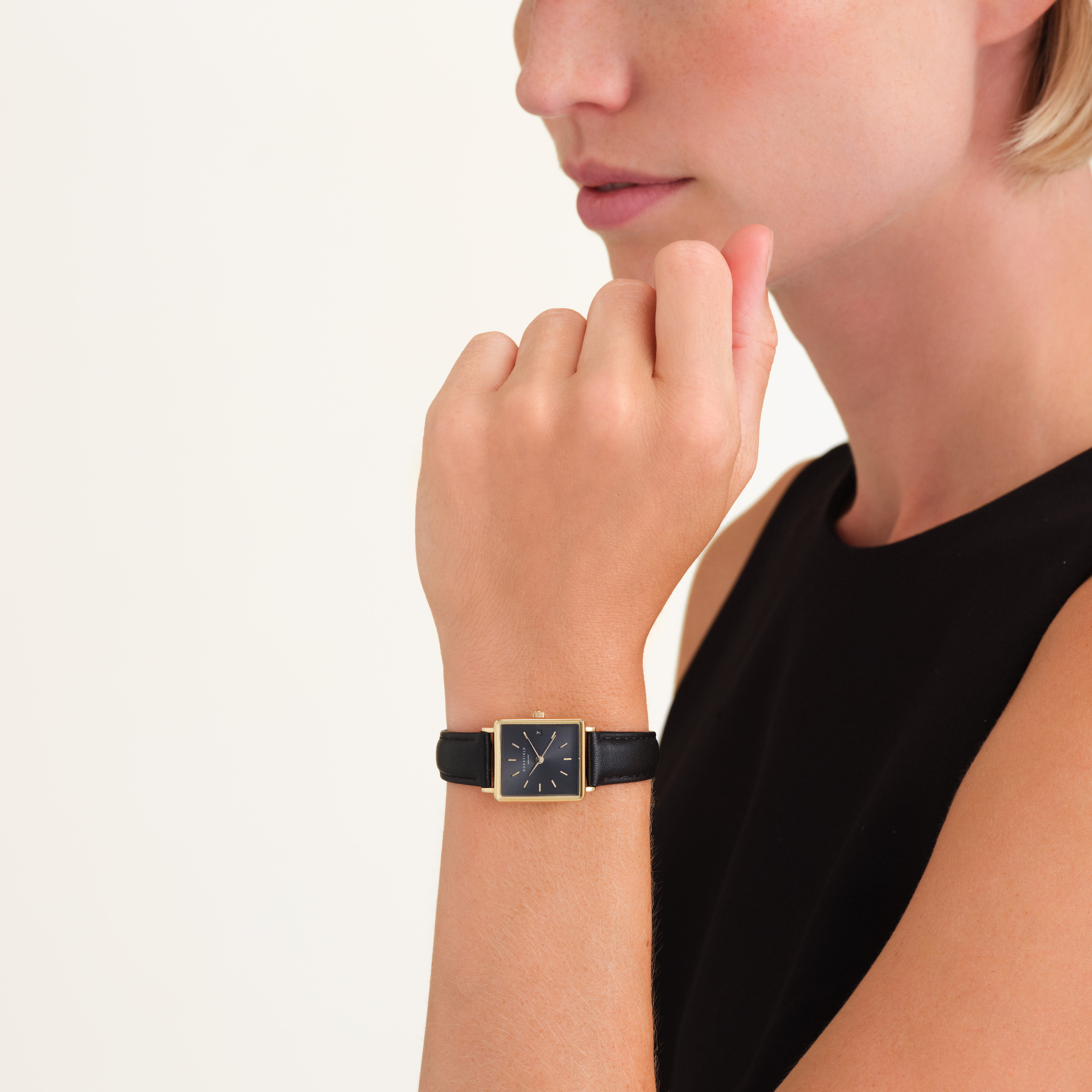 Dameshorloge Boxy XS Black/Black QBBLG-Q53