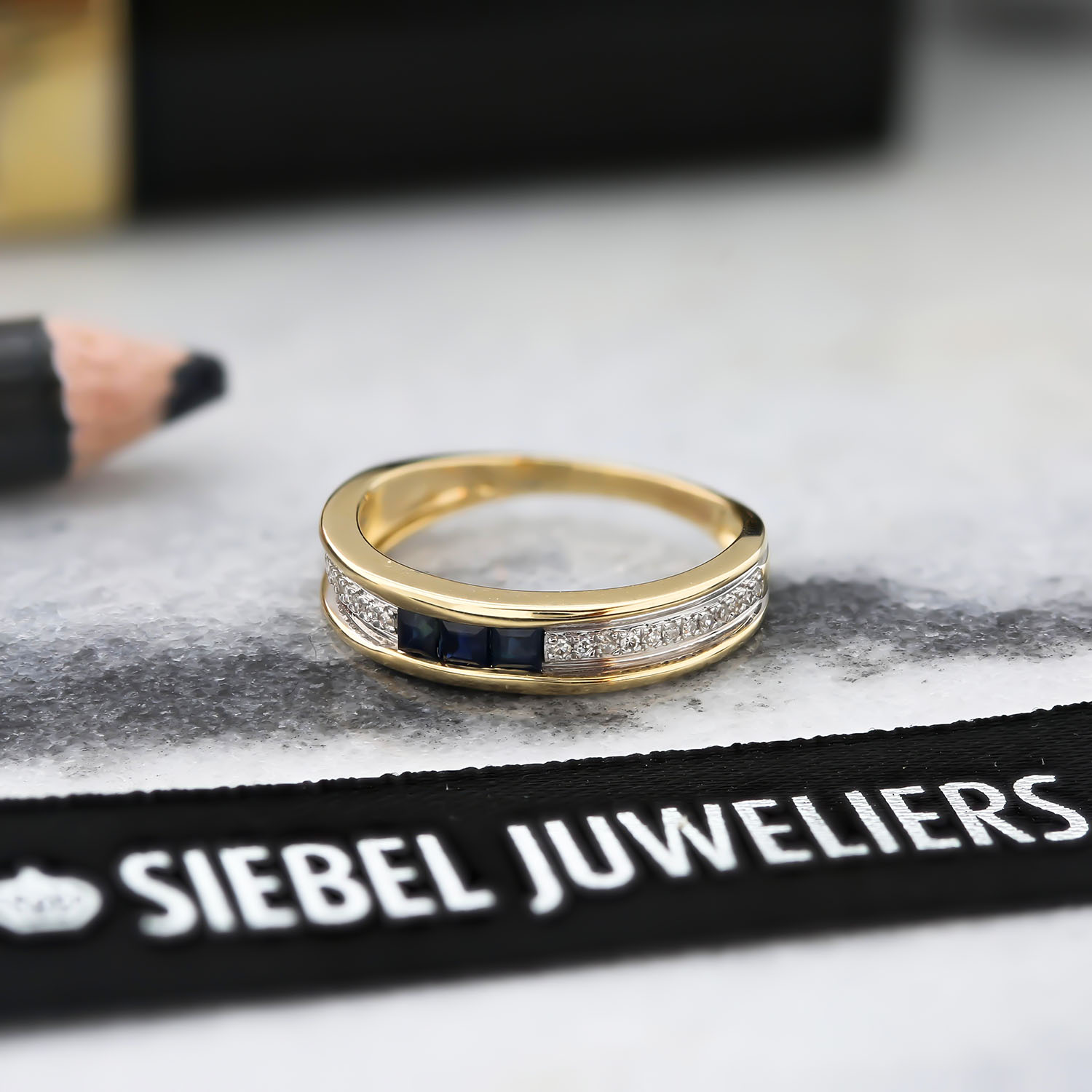 Geelgouden ring saffier en diamanten R382-R313447-SA-Y