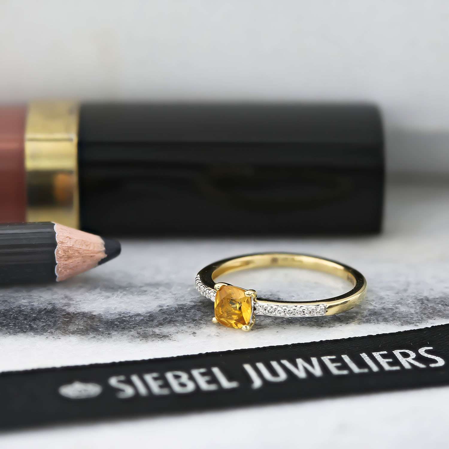 Geelgouden ring met citrien en diamanten R404-IGR-32302-CI-Y