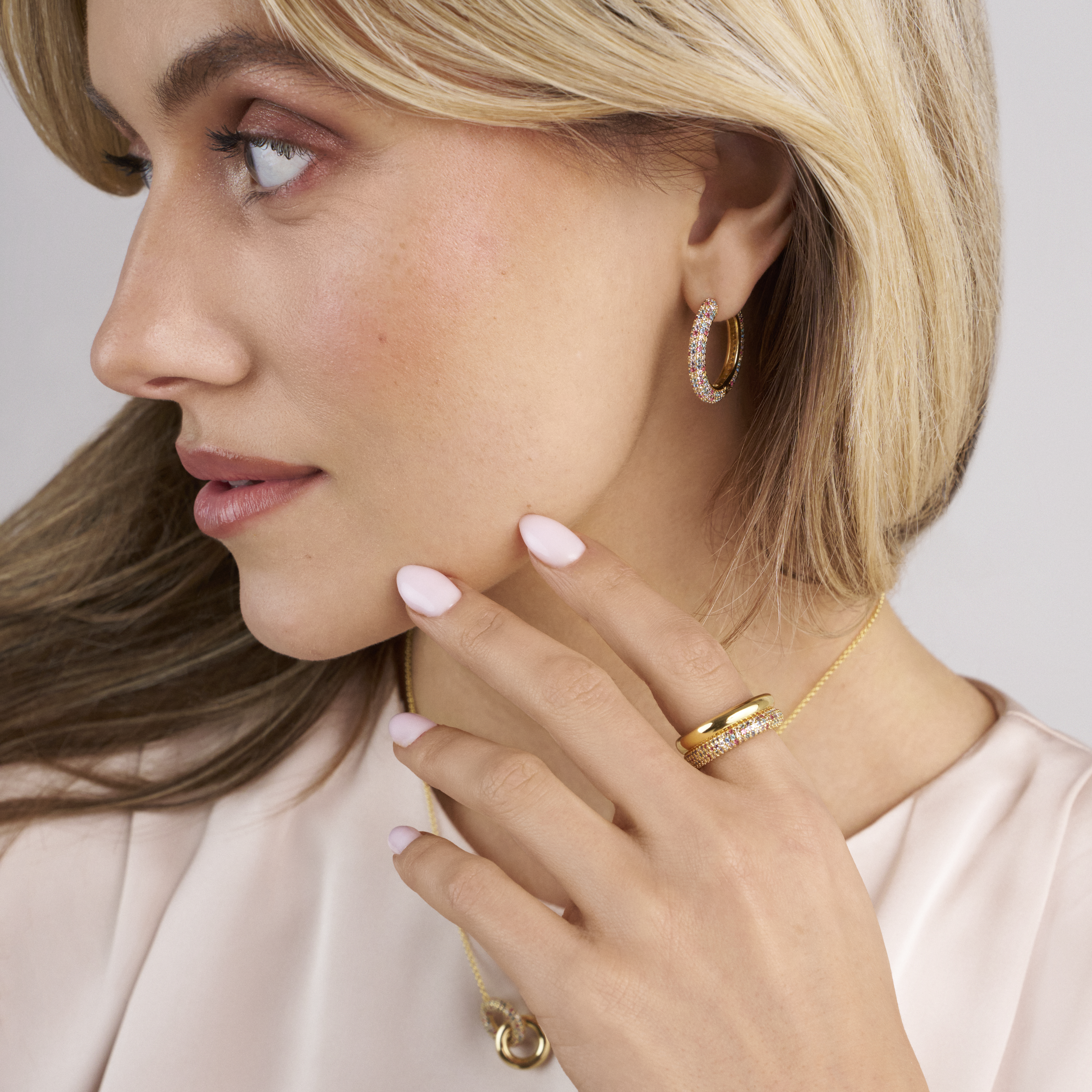 Ring Carrara gold plated met gekleurde zirkonia - SJ-R2476-XCZ-YG