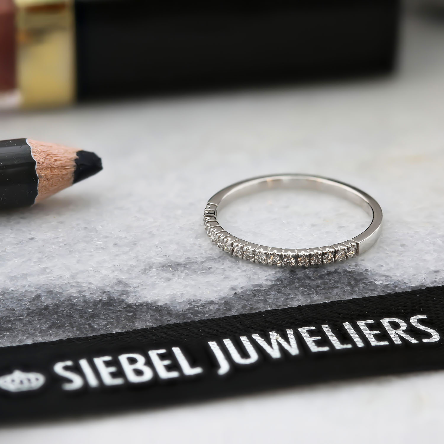 Witgouden rijring memoire diamanten R480-RDF8676-W