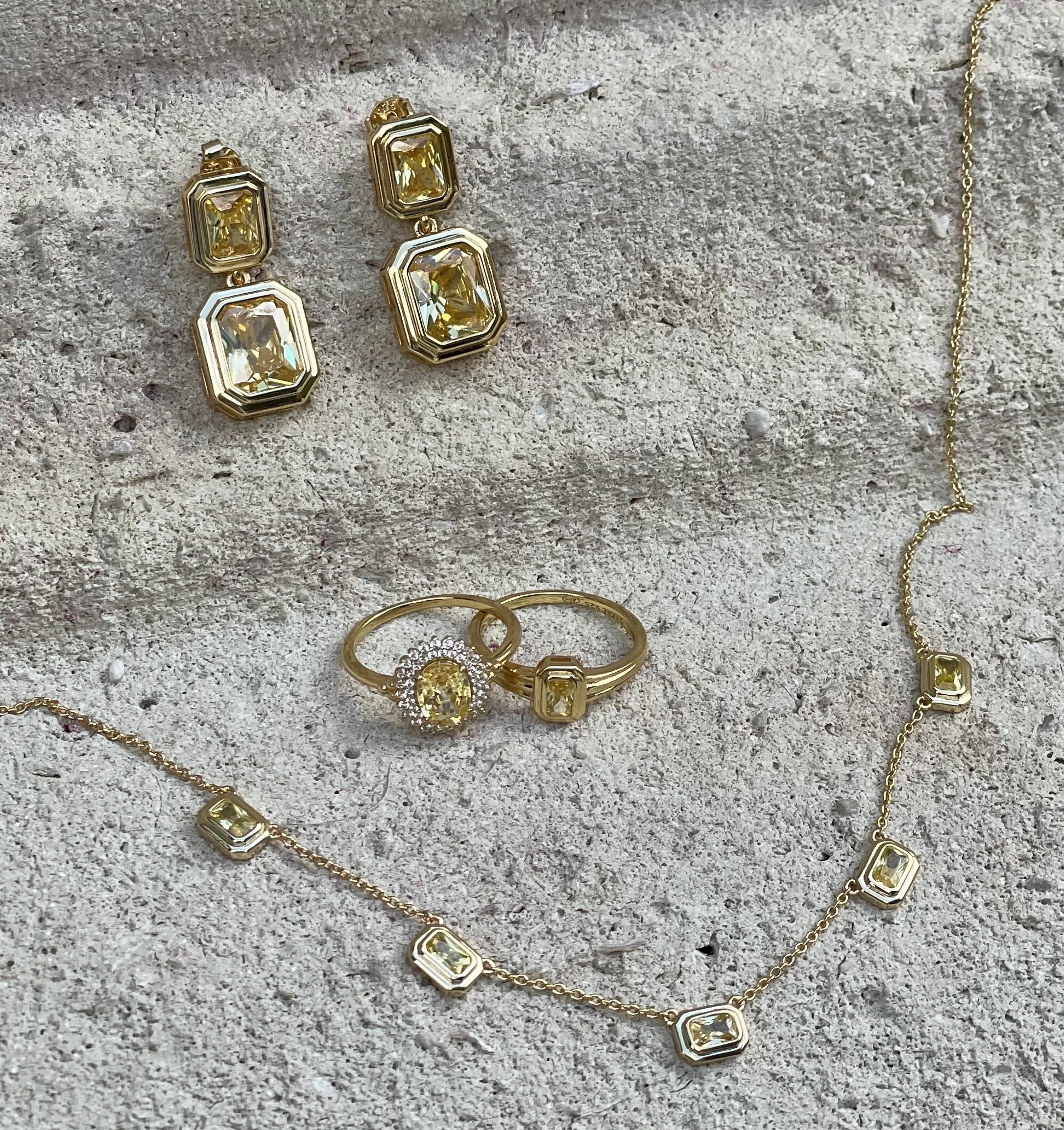 Oorhangers gold plated met gele zirkonia - 424138Y