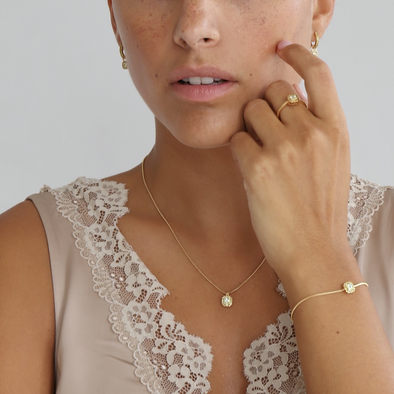 Oorringen van gold plated  met zirkonia 42467Y