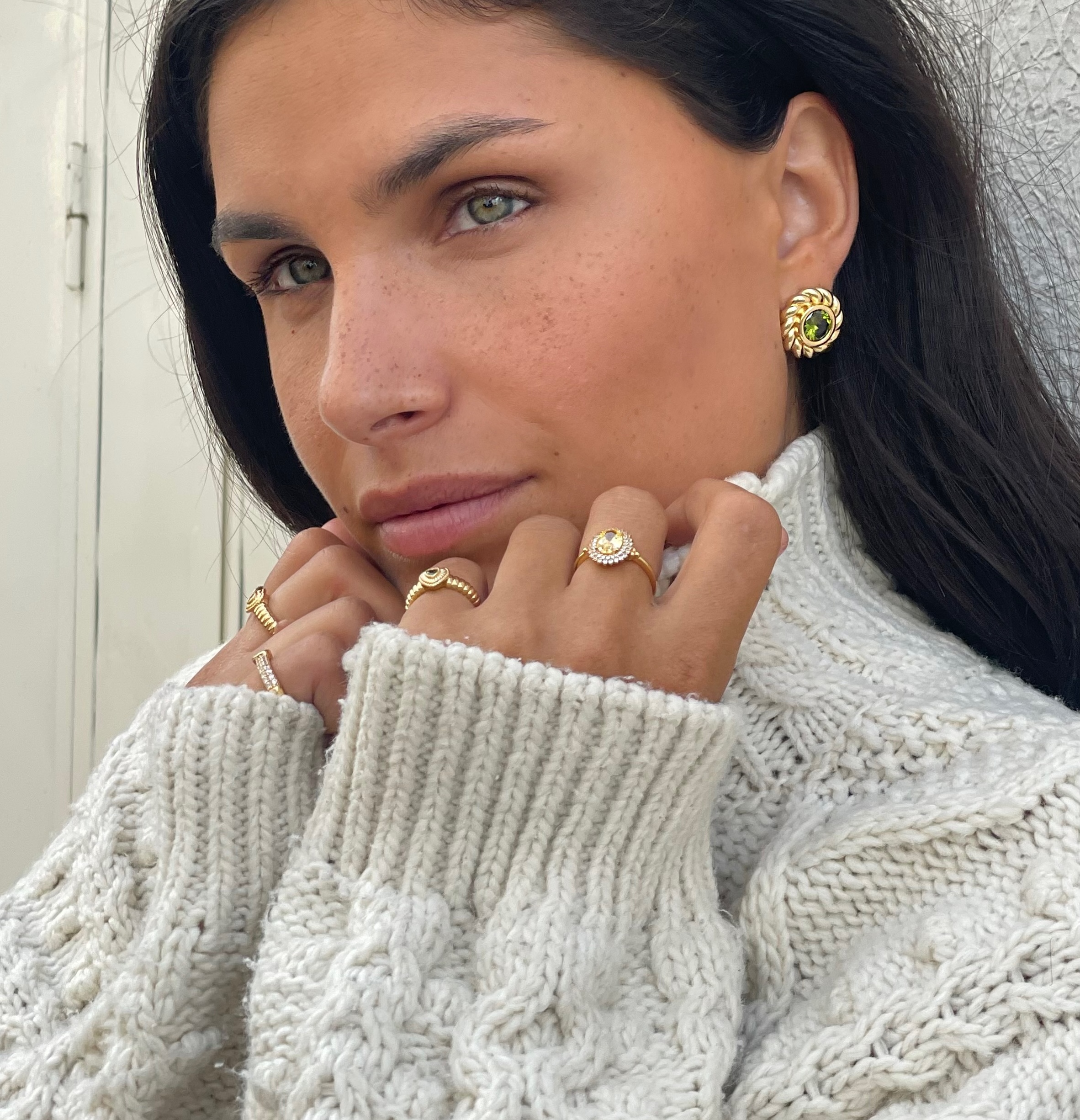 Oorknoppen gold platd met groene zirkonia - 424134Y